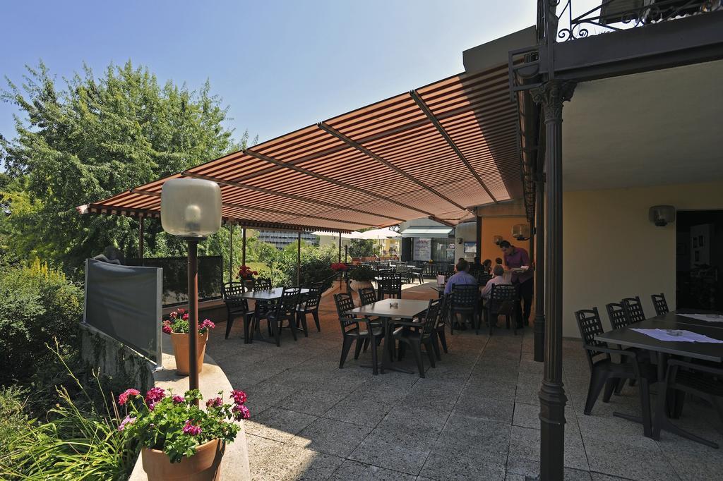 Hotel Restaurant Le Chalet Cortaillod Exterior foto