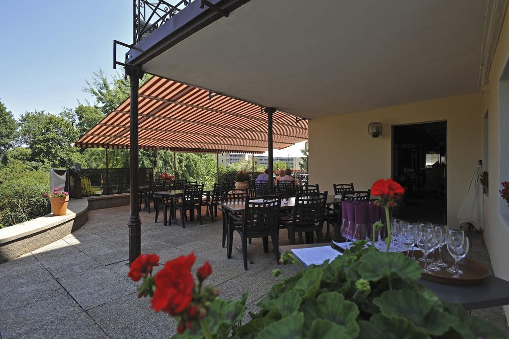 Hotel Restaurant Le Chalet Cortaillod Exterior foto